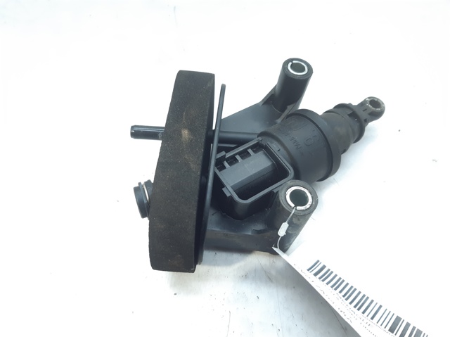 Cylinder sprzęgła główny CV217A543BA FORD
