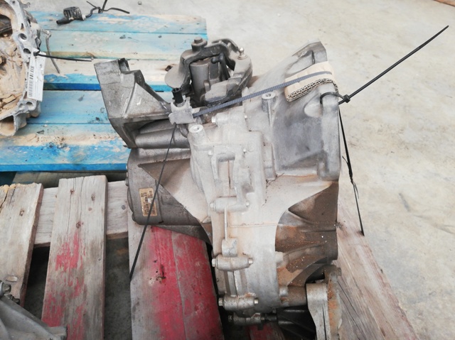 Mechaniczna skrzynia biegów w komplecie CV6R7002PF FORD