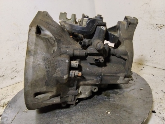 Mechaniczna skrzynia biegów w komplecie CV6R7002PF FORD