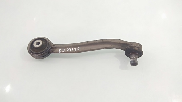 Wahacz zawieszenia przedniego prawy górny CZWD3TRW VAG