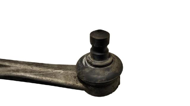 Wahacz zawieszenia przedniego prawy górny CZWD3TRW VAG