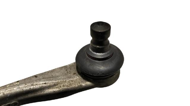 Wahacz zawieszenia przedniego prawy górny CZWD3TRW VAG