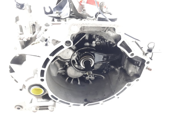 Mechaniczna skrzynia biegów w komplecie D2C4 MAZDA
