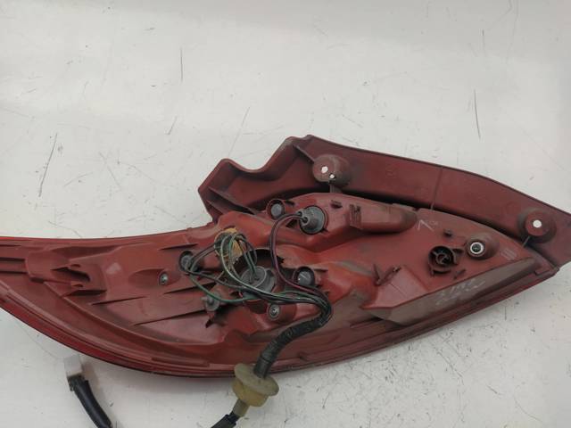 Lampa zespolona tylna prawa D65151150 MAZDA