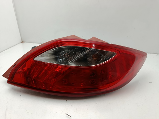 Lampa zespolona tylna prawa D65151150 MAZDA