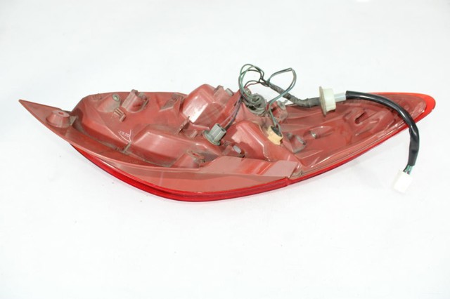 Lampa zespolona tylna prawa D65151150 MAZDA
