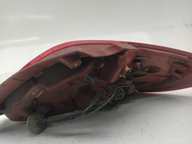 Lampa zespolona tylna lewa D65151160 MAZDA