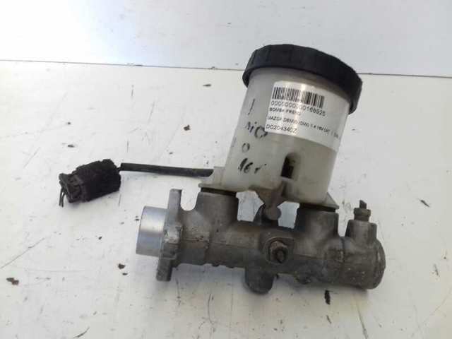 Główny cylinder hamulców Mazda Demio DW