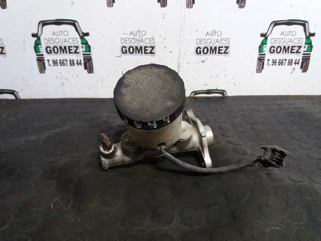 Główny cylinder hamulców Mazda Demio DW