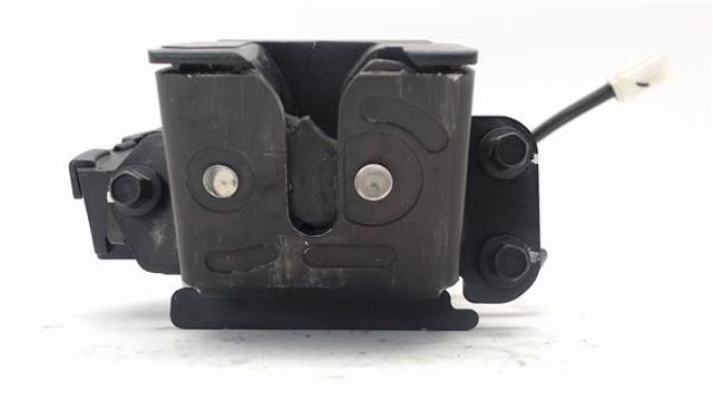 Zamek klapy bagażnika (3/5 drzwi tylnych) Mazda 2 1 DY