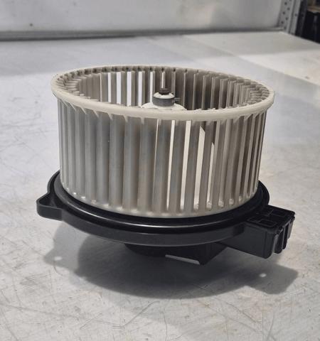 Silniczek wentylatora nagrzewnicy (ogrzewacza wnętrza) Mazda 2 2 DE