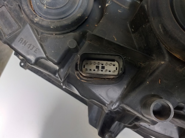 Reflektor prawy Ford Mondeo 5 CD