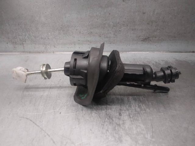 Cylinder sprzęgła główny DV617A543AC FORD