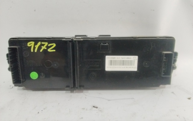 Sterownik trybów ogrzewania/klimatyzacji E1068420 RENAULT