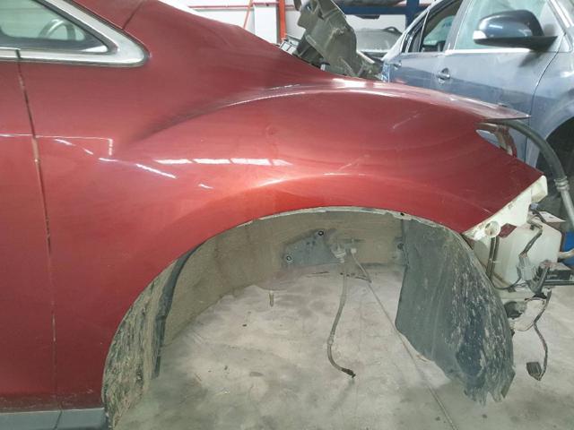 Błotnik przedni prawy E22152110E MAZDA