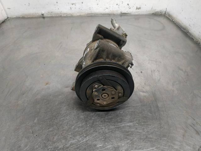 Sprężarka klimatyzacji EA05945010 NISSAN