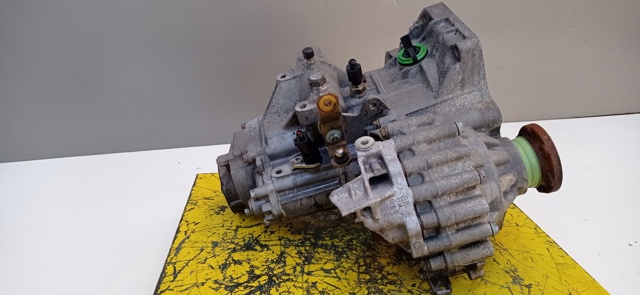Mechaniczna skrzynia biegów w komplecie EAY VAG