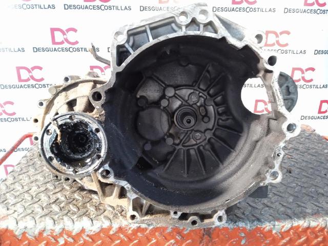 Mechaniczna skrzynia biegów w komplecie EAY VAG