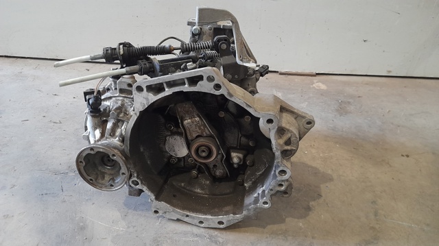 Mechaniczna skrzynia biegów w komplecie EGR VAG