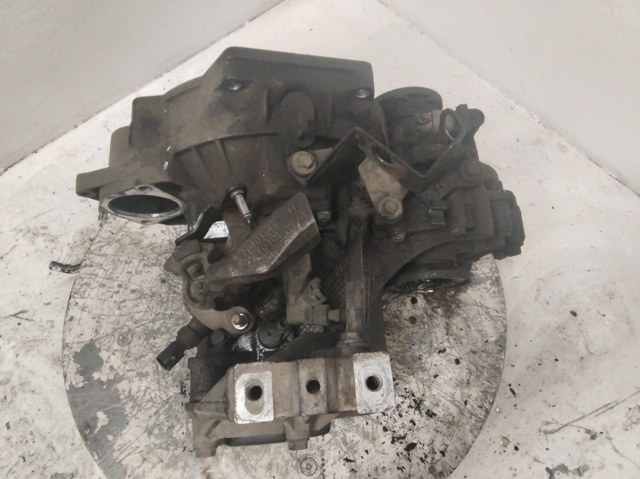 Mechaniczna skrzynia biegów w komplecie EGR VAG