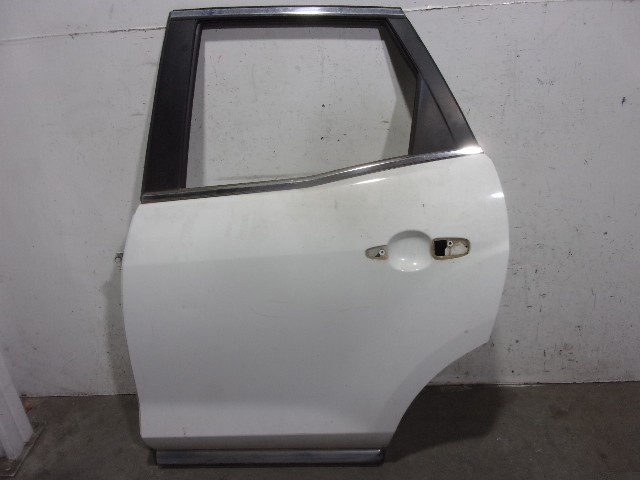 Drzwi tylne lewe EGY17302XP MAZDA