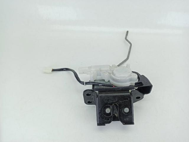 Zamek klapy bagażnika (3/5 drzwi tylnych) EH1062310A MAZDA