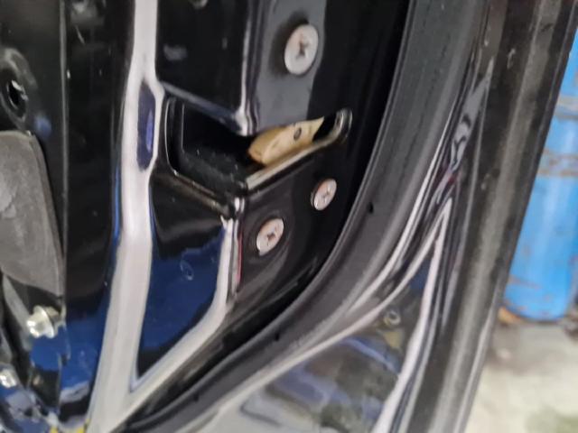 Zamek drzwi przednich prawych EH1458310E MAZDA