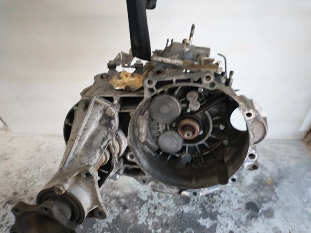 Mechaniczna skrzynia biegów w komplecie EHH VAG
