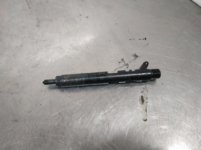 Wtryskiwacz paliwa EJBR01801A RENAULT