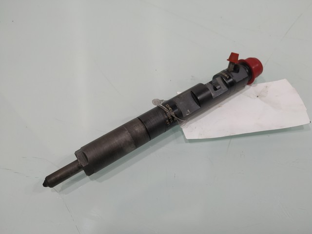 Wtryskiwacz paliwa EJBR01801A RENAULT