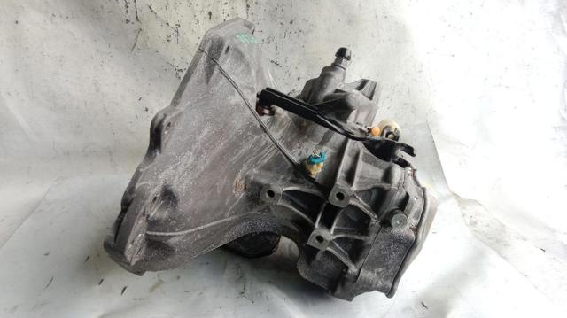 Mechaniczna skrzynia biegów w komplecie F13C374 OPEL