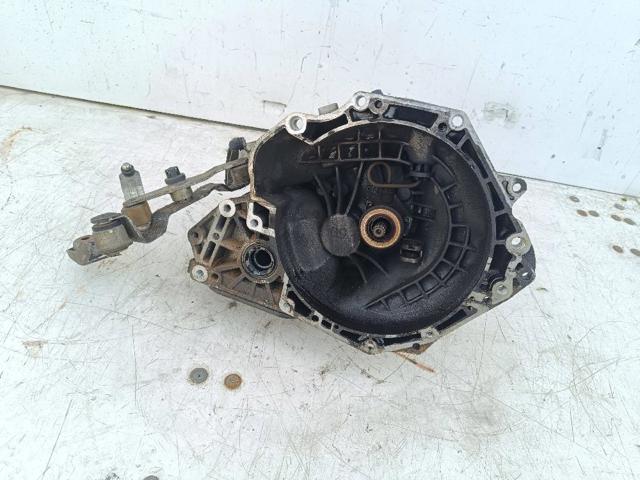 Mechaniczna skrzynia biegów w komplecie F13C394 OPEL