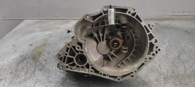 Mechaniczna skrzynia biegów w komplecie F13C394 OPEL