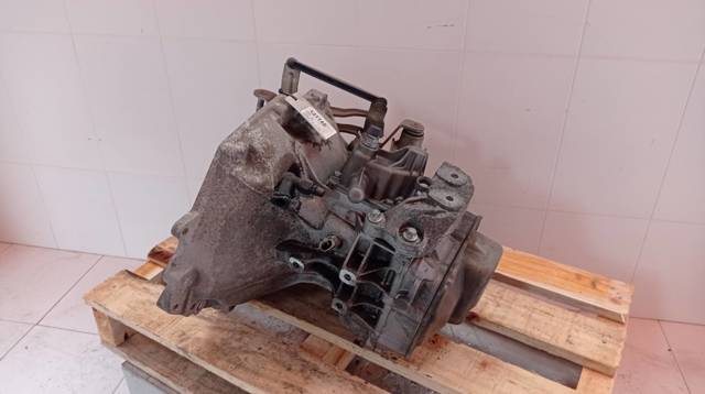 Mechaniczna skrzynia biegów w komplecie F13C394 OPEL