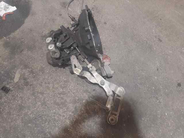 Mechaniczna skrzynia biegów w komplecie F13C394 OPEL
