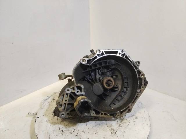 Mechaniczna skrzynia biegów w komplecie F13C394 OPEL