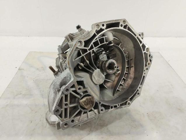 Mechaniczna skrzynia biegów w komplecie F13C394 OPEL