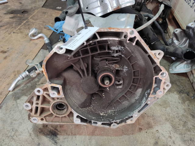 Mechaniczna skrzynia biegów w komplecie F17C374 OPEL