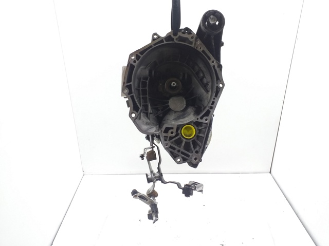 Mechaniczna skrzynia biegów w komplecie F17C374 OPEL