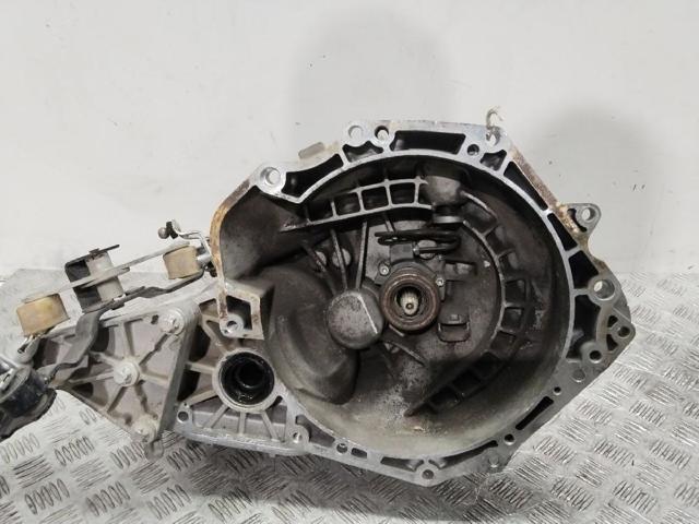 Mechaniczna skrzynia biegów w komplecie F17C374 OPEL