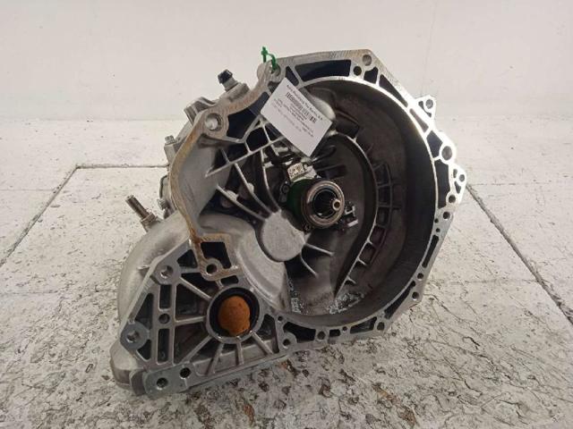 Mechaniczna skrzynia biegów w komplecie F17C374 OPEL