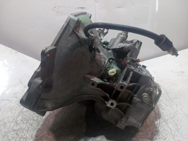 Mechaniczna skrzynia biegów w komplecie F17W355 OPEL