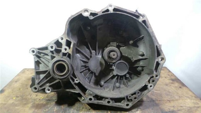 Mechaniczna skrzynia biegów w komplecie F23 OPEL