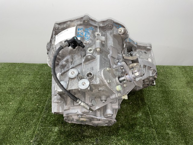 Mechaniczna skrzynia biegów w komplecie F23 OPEL