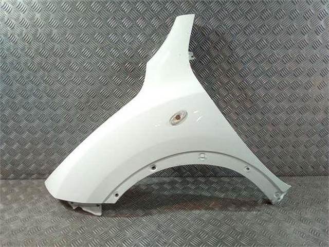 Błotnik przedni lewy F31011KKAA NISSAN