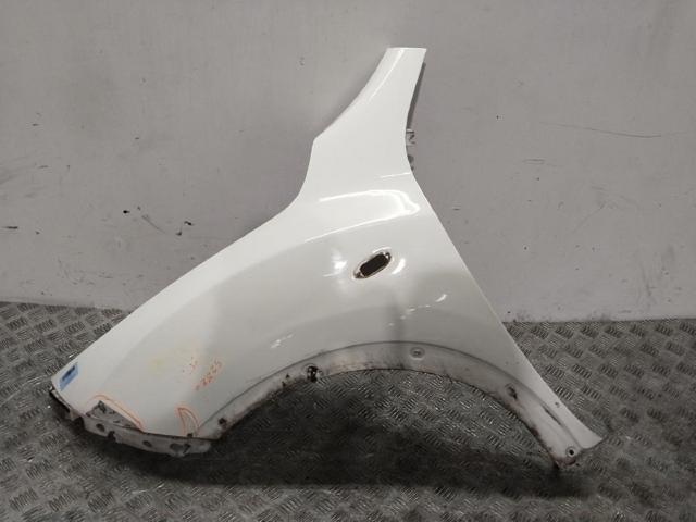 Błotnik przedni lewy F31011KKMA NISSAN