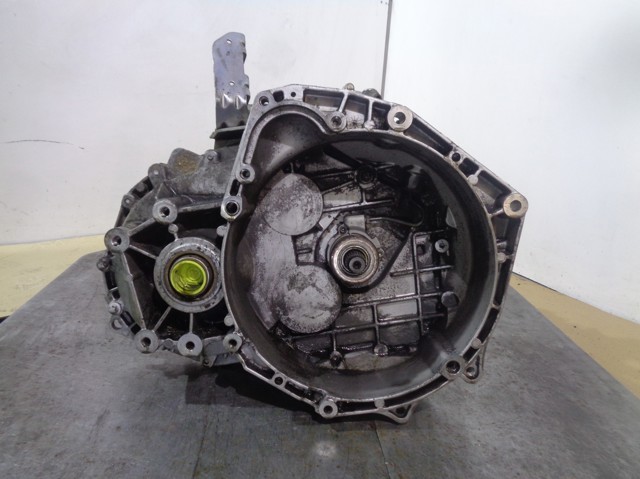 Mechaniczna skrzynia biegów w komplecie F40 GM