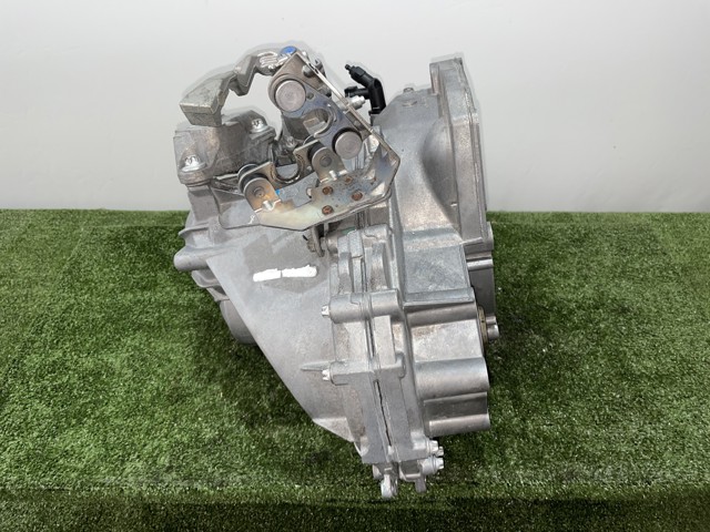Mechaniczna skrzynia biegów w komplecie F40 OPEL
