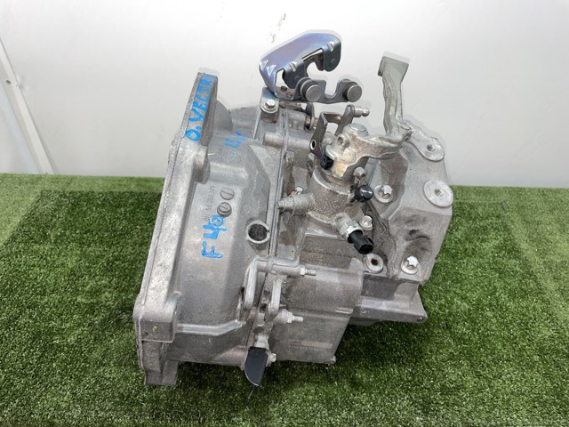 Mechaniczna skrzynia biegów w komplecie F40 OPEL