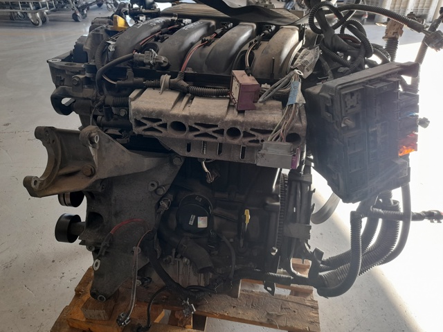 Silnik w komplecie F4P770 RENAULT